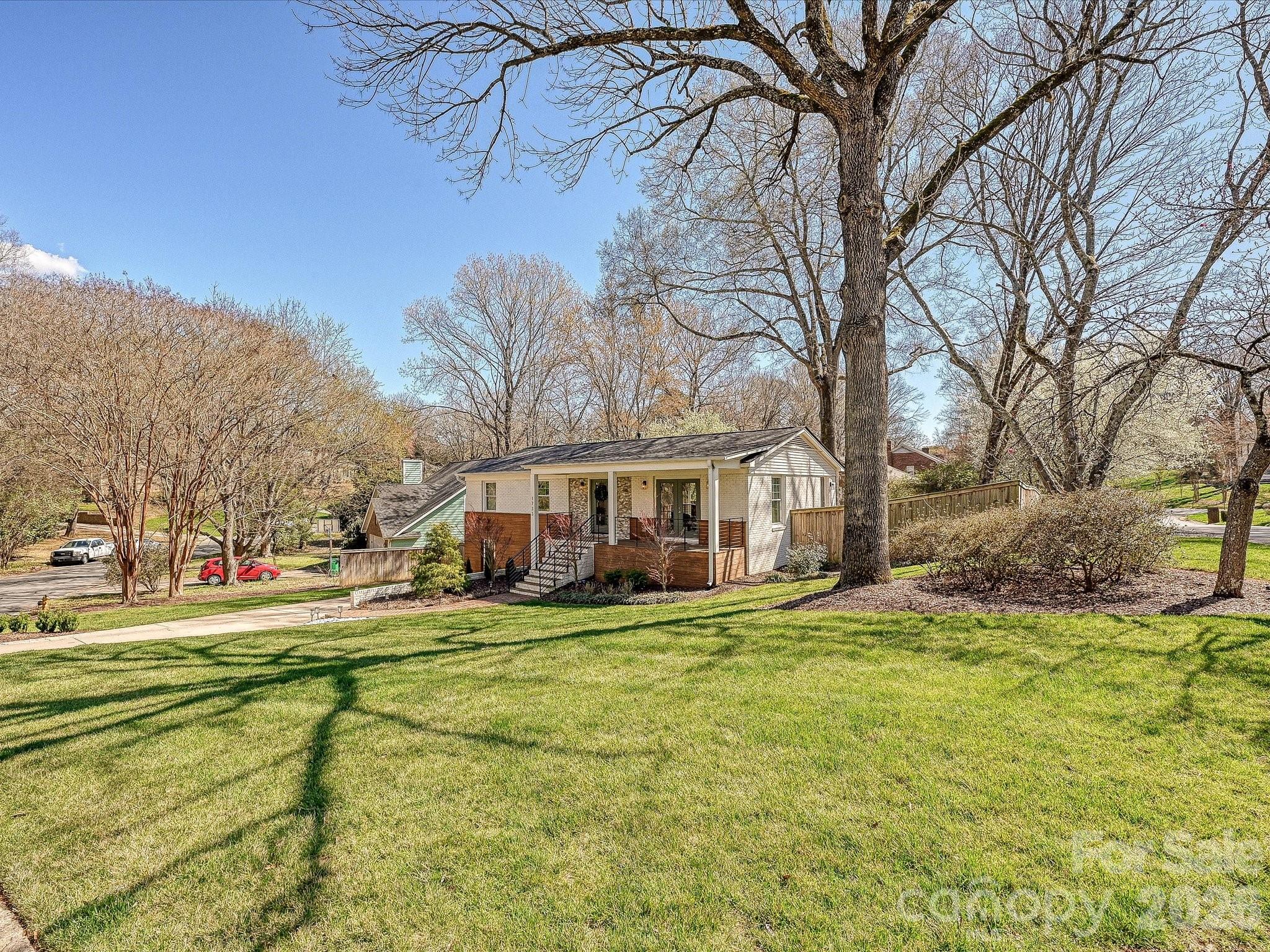 1733 Piccadilly Drive Charlotte NC 28211