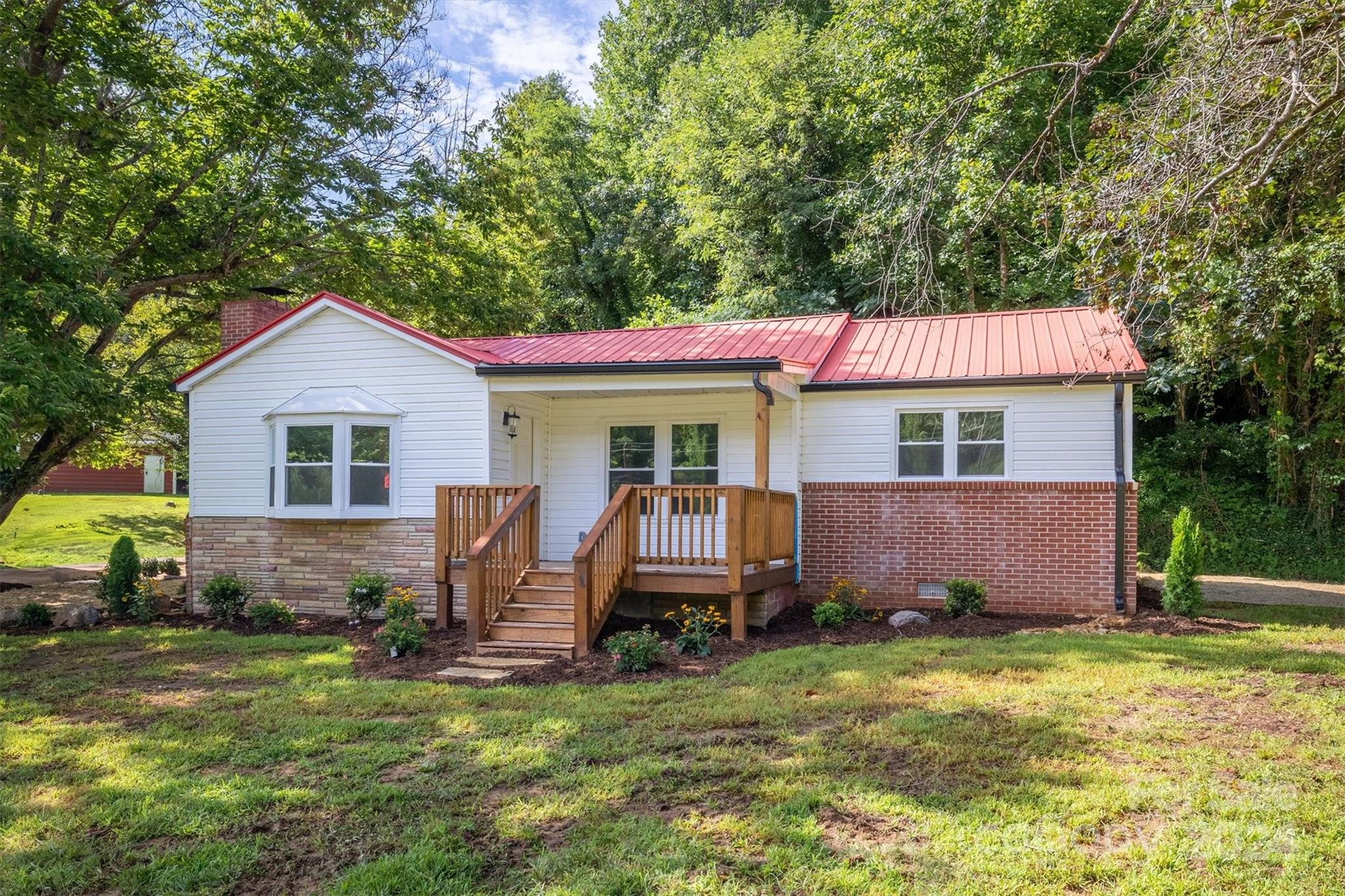 2988 Us 70 E Marion NC 28752