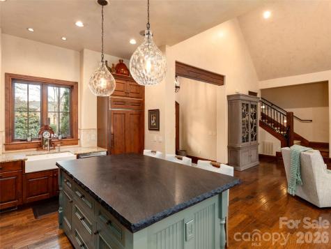 575 Walnut Valley Parkway Arden NC 28704
