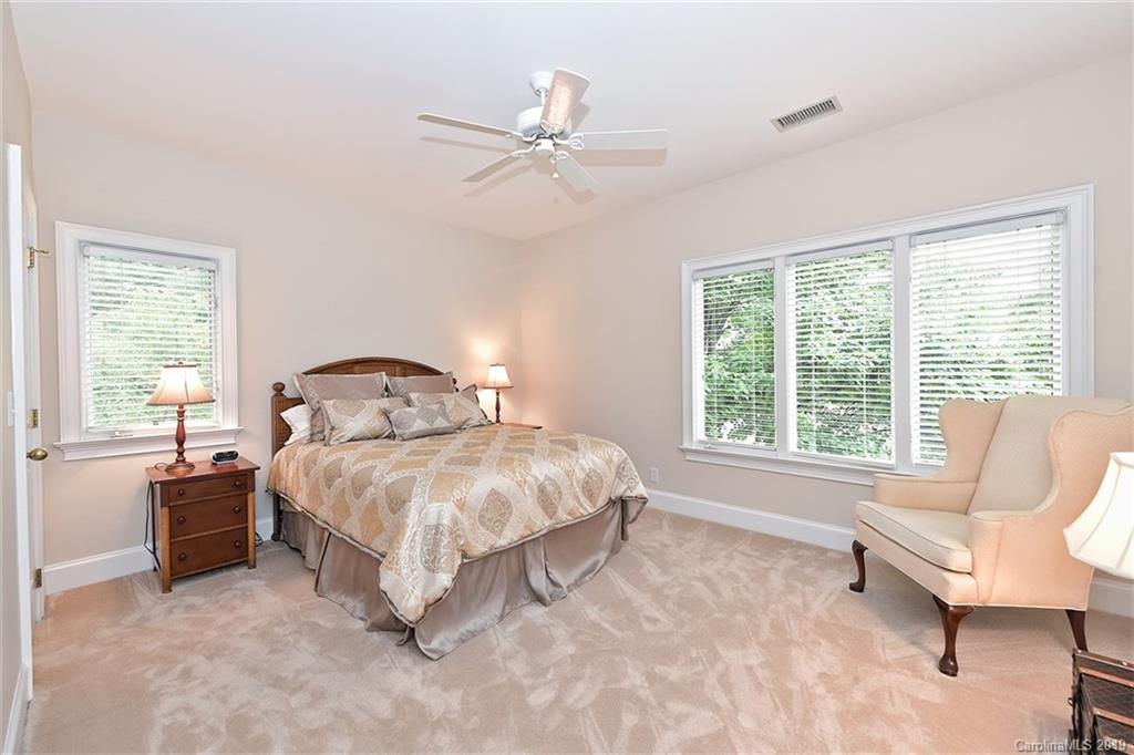4149 Sharon Commons Lane Charlotte NC 28210