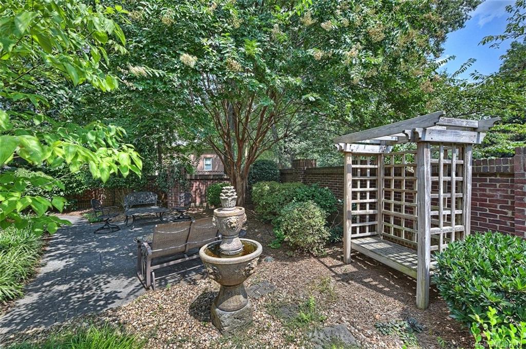 4149 Sharon Commons Lane Charlotte NC 28210