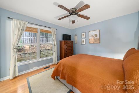 62 Rumbough Place Asheville NC 28806