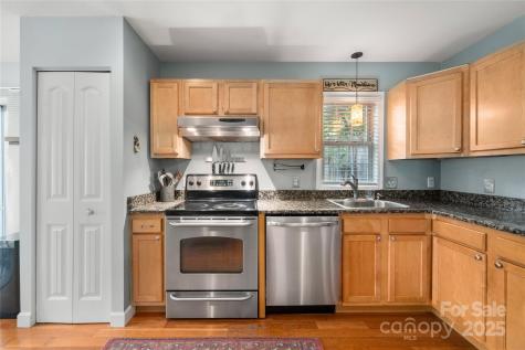 62 Rumbough Place Asheville NC 28806