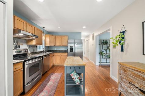 62 Rumbough Place Asheville NC 28806