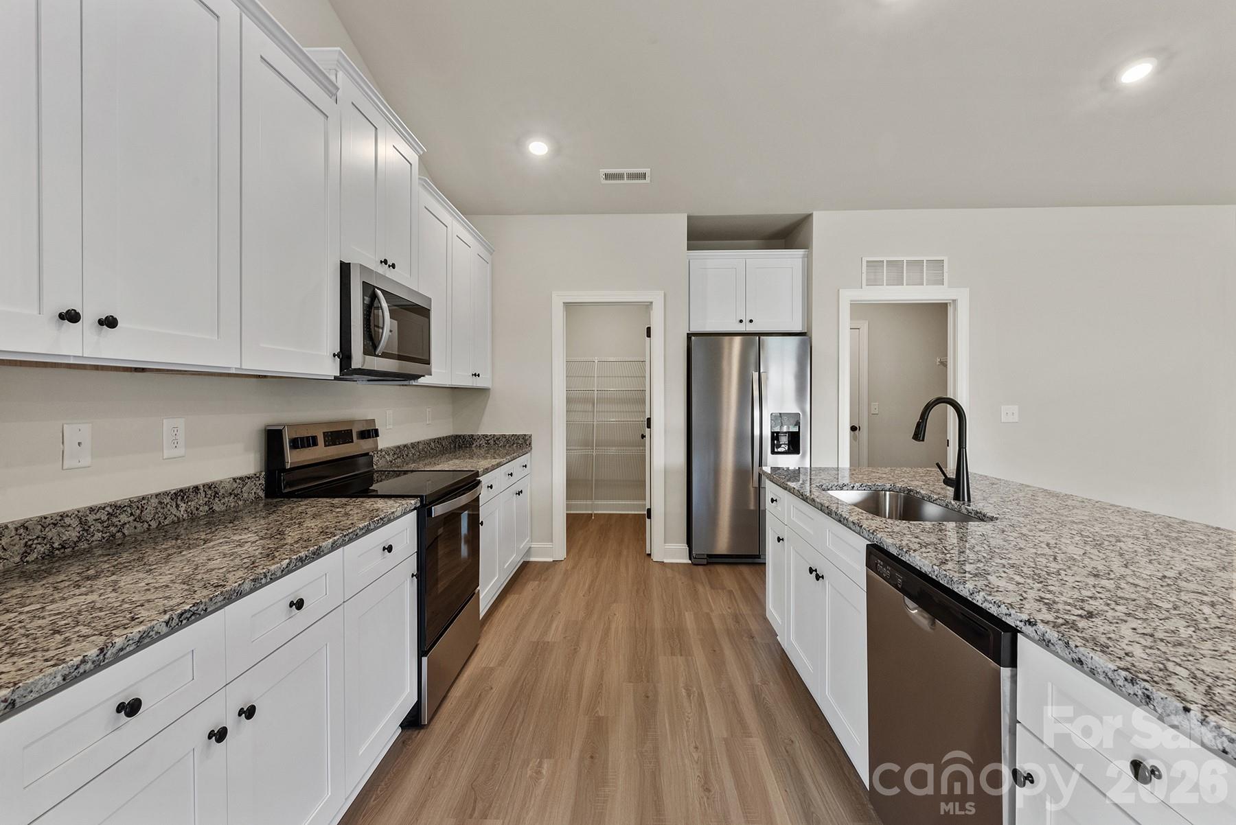 6726 Fairford Drive Charlotte NC 28215