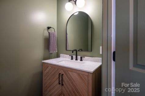 10 Peace Street Asheville NC 28806