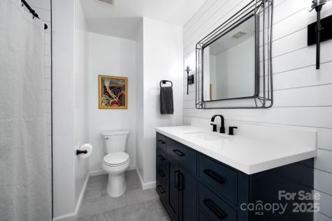 10 Peace Street Asheville NC 28806