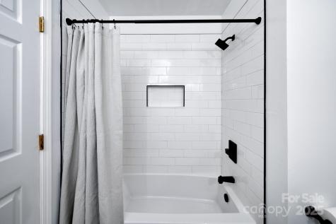 10 Peace Street Asheville NC 28806