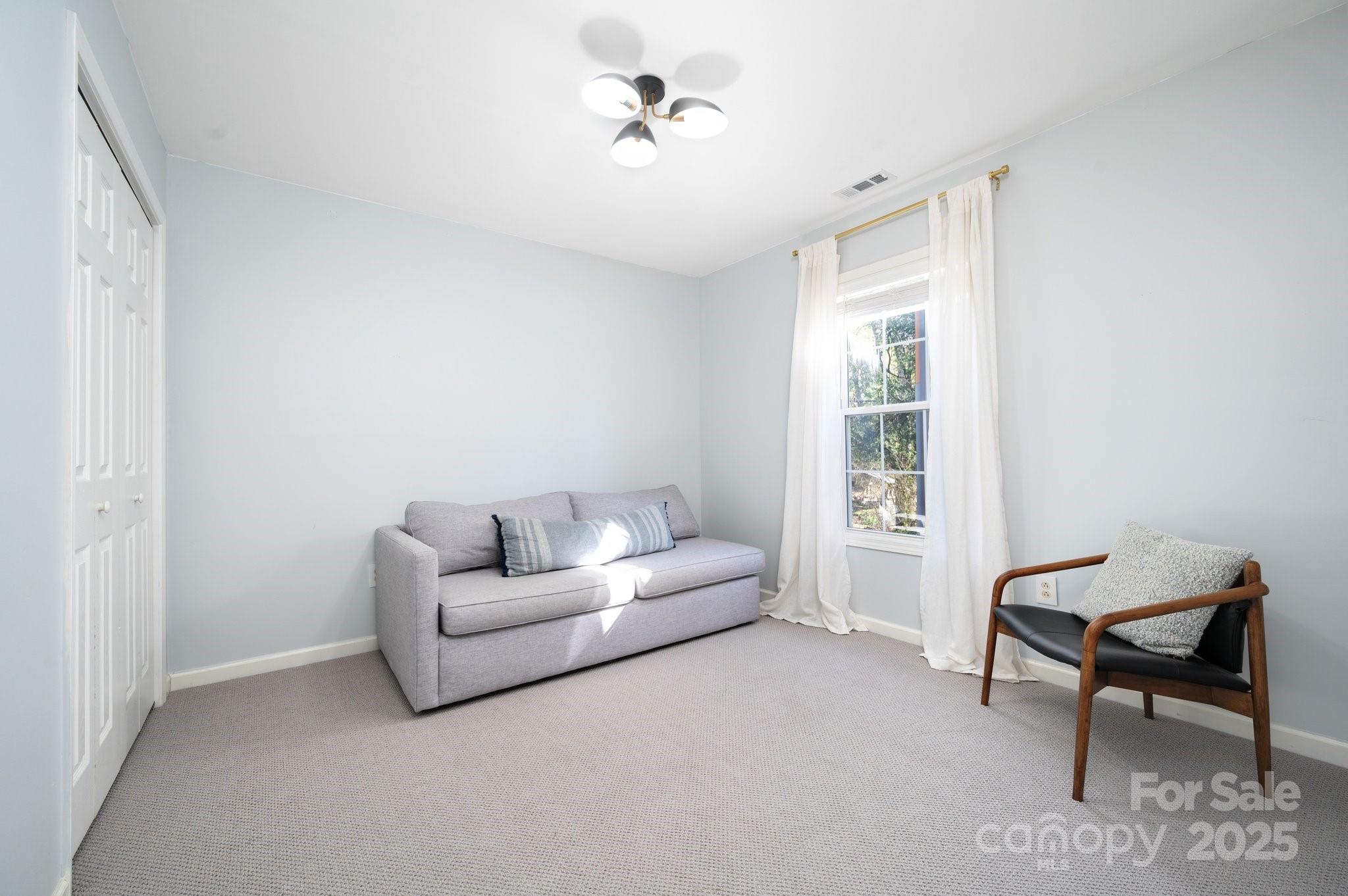 10 Peace Street Asheville NC 28806