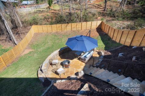 10 Peace Street Asheville NC 28806