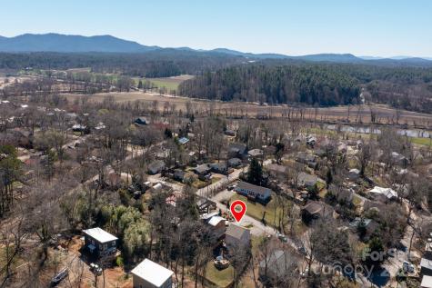 10 Peace Street Asheville NC 28806