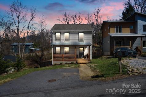 10 Peace Street Asheville NC 28806