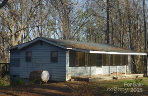 215 N Pinchback Avenue Bessemer City NC 28016