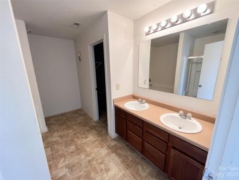 1106 Adirondak Drive Gastonia NC 28052