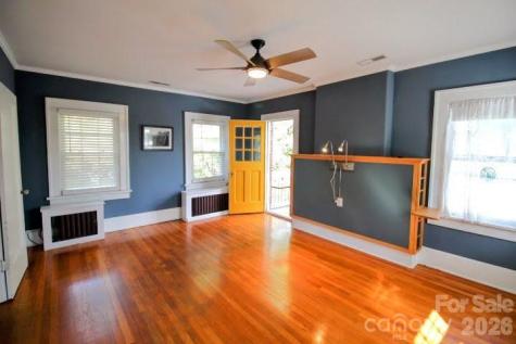 8 Colonial Place Asheville NC 28804