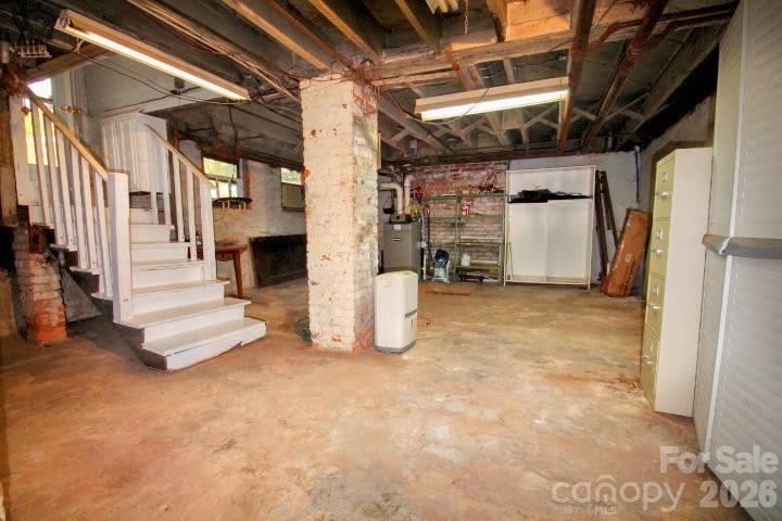8 Colonial Place Asheville NC 28804