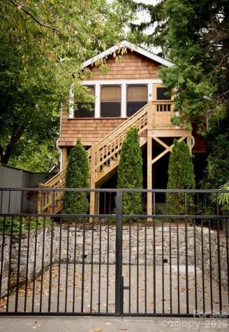 8 Colonial Place Asheville NC 28804