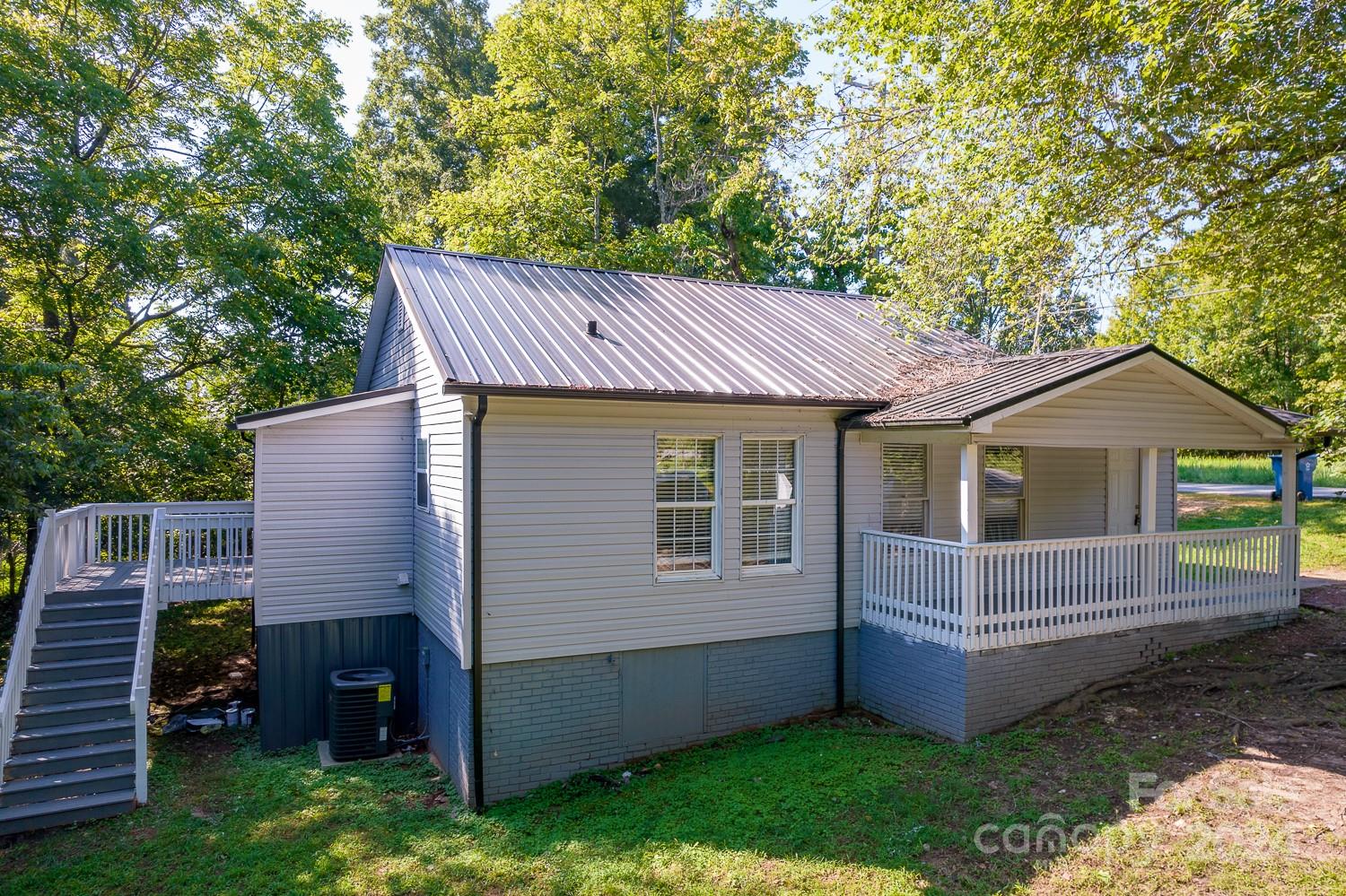 517 21st Street SE Hickory NC 28602