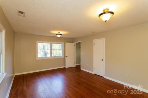 87 Pershing Road Asheville NC 28805