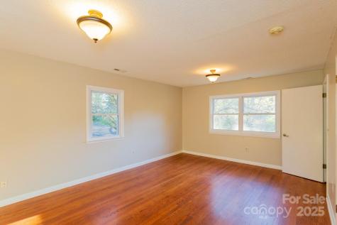 87 Pershing Road Asheville NC 28805