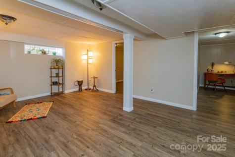 87 Pershing Road Asheville NC 28805