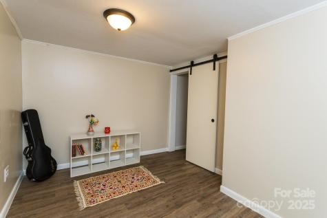 87 Pershing Road Asheville NC 28805