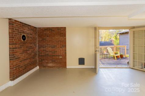 87 Pershing Road Asheville NC 28805