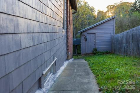 87 Pershing Road Asheville NC 28805