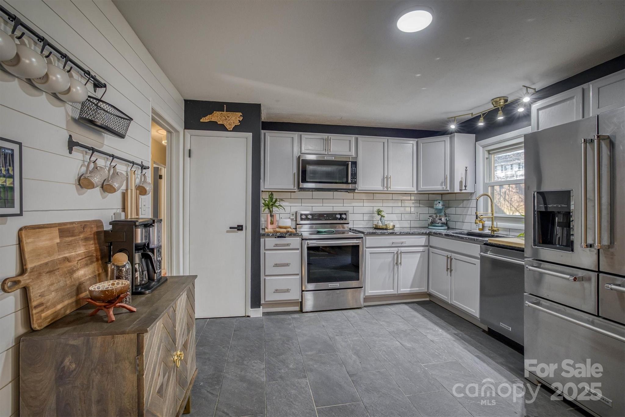 42 Waters Road Asheville NC 28805