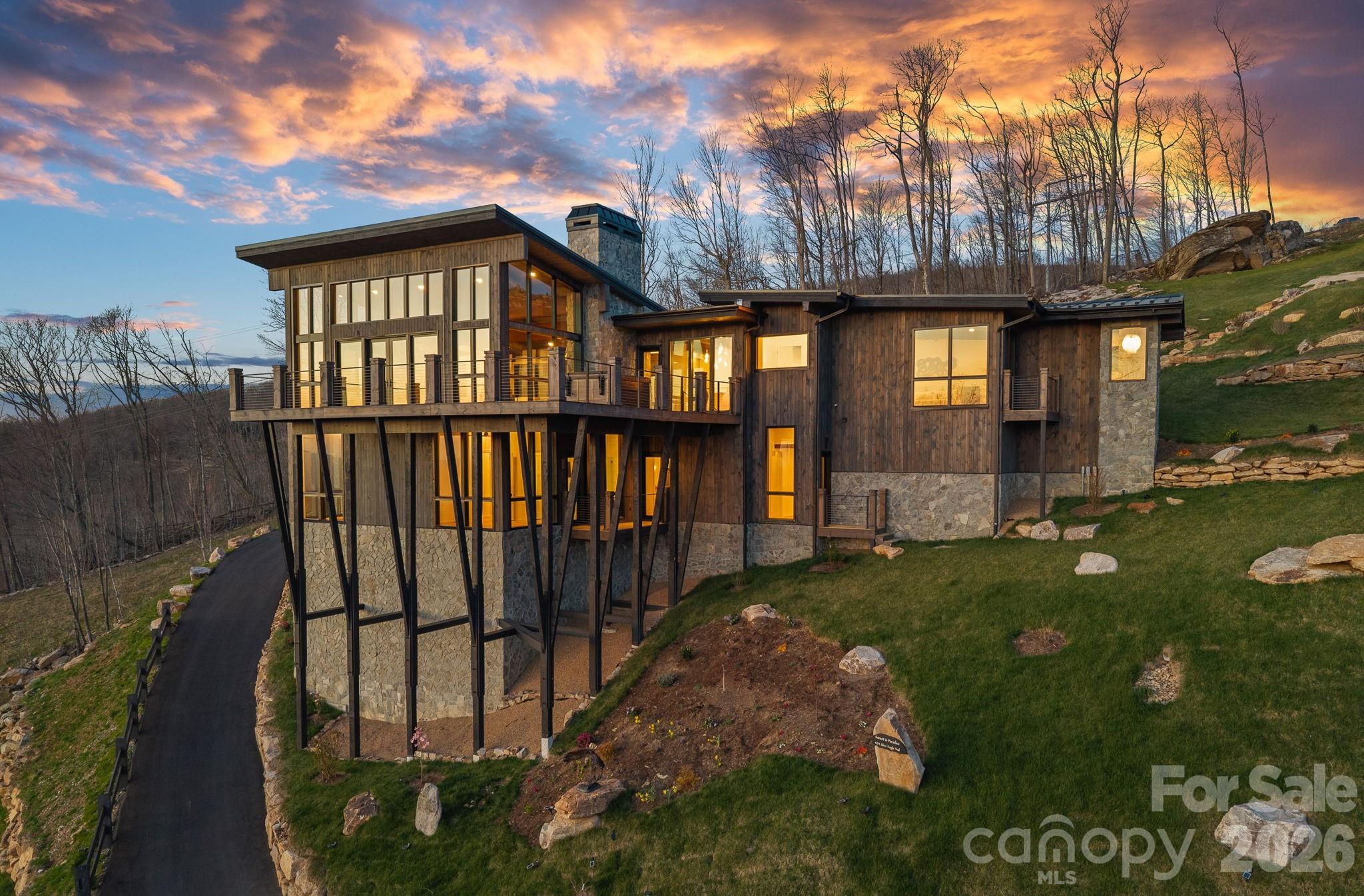 404 Silver Eagle Trail Banner Elk NC 28604
