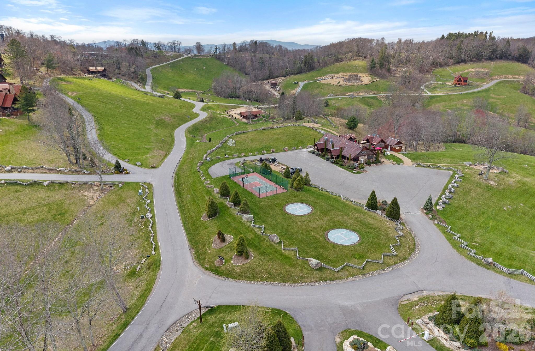 404 Silver Eagle Trail Banner Elk NC 28604