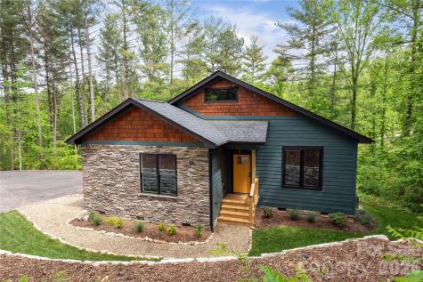 22 Deep Woods Road Weaverville NC 28787