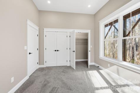 22 Deep Woods Road Weaverville NC 28787
