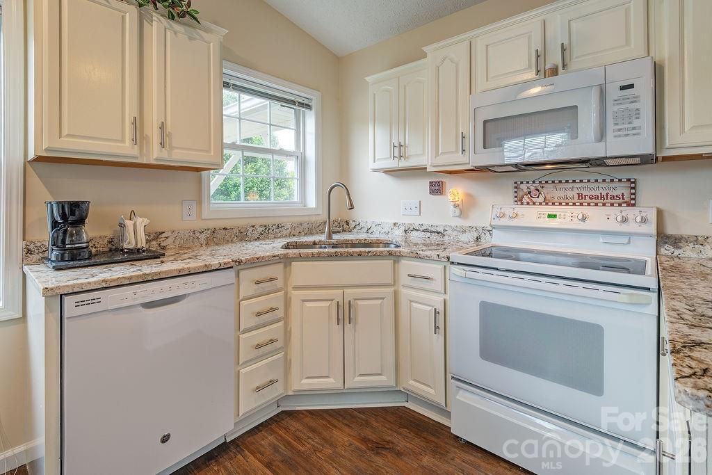 101 Strollers Lane Waynesville NC 28785