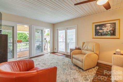 101 Strollers Lane Waynesville NC 28785