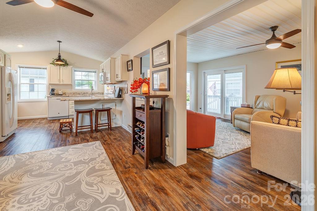 101 Strollers Lane Waynesville NC 28785