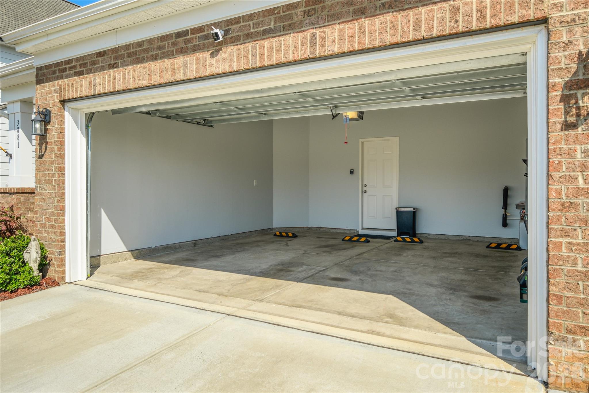 3881 Center Place Drive Harrisburg NC 28075