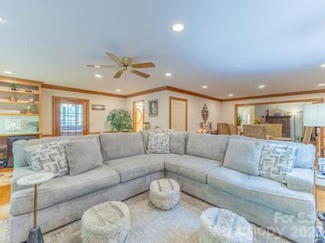 819 Chesterfield Circle SW Lenoir NC 28645