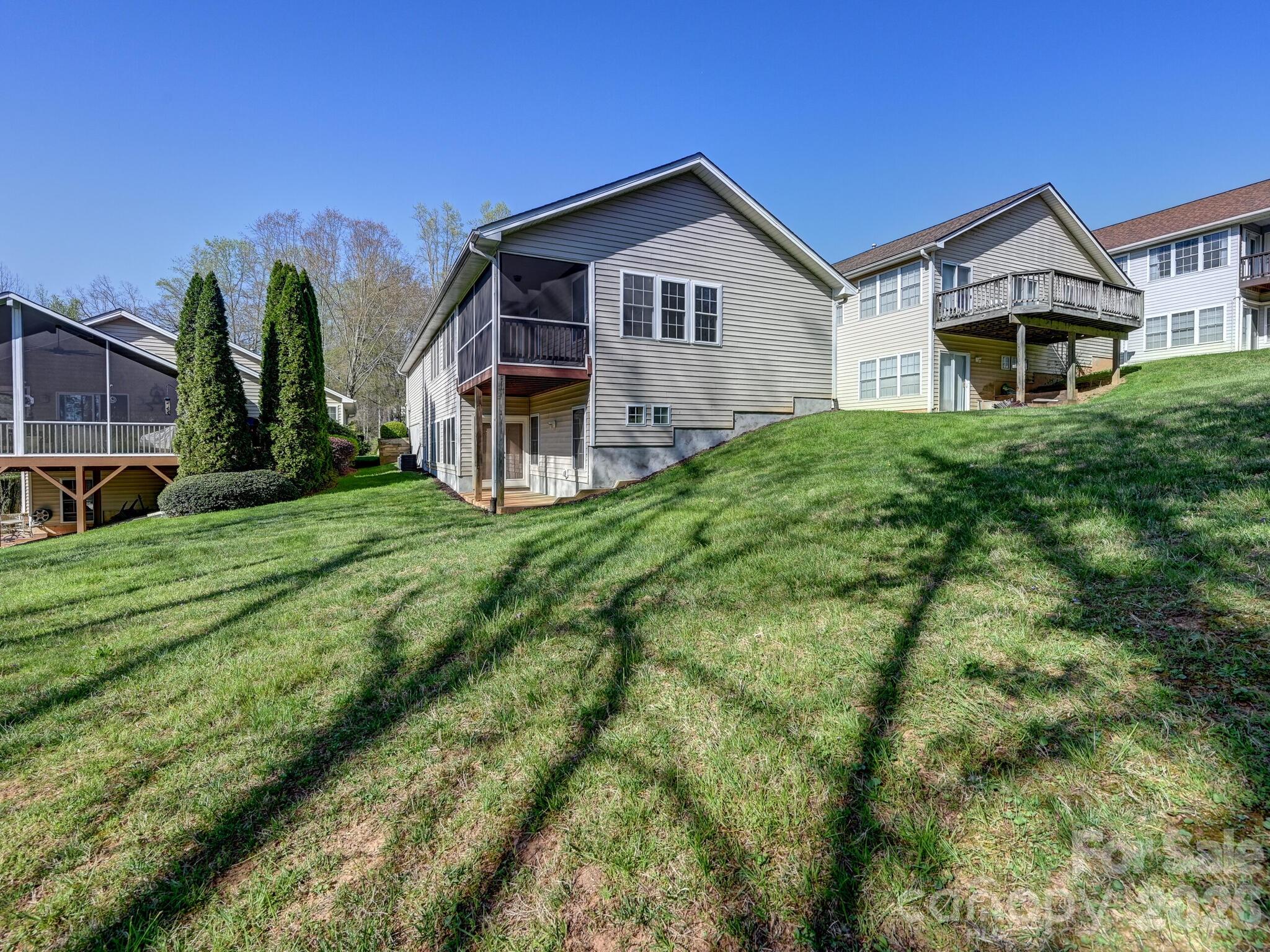 72 Creeks End Circle Mills River NC 28759
