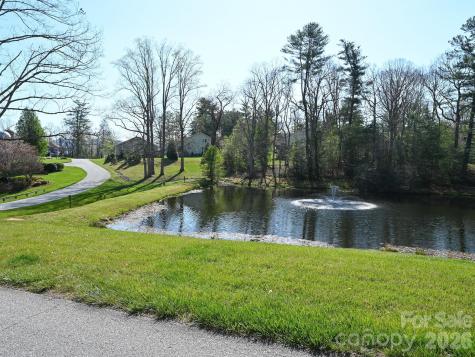 72 Creeks End Circle Mills River NC 28759