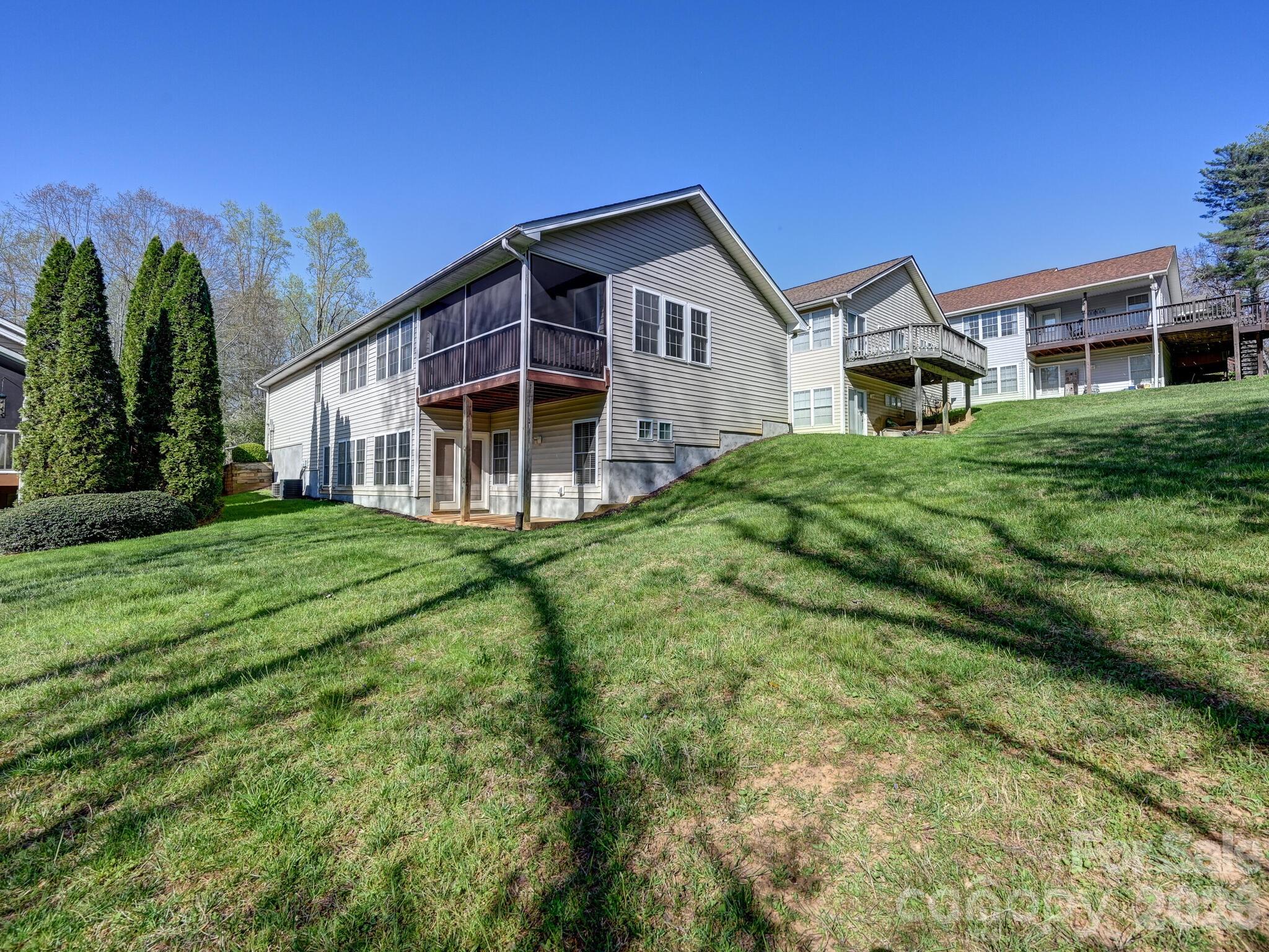 72 Creeks End Circle Mills River NC 28759