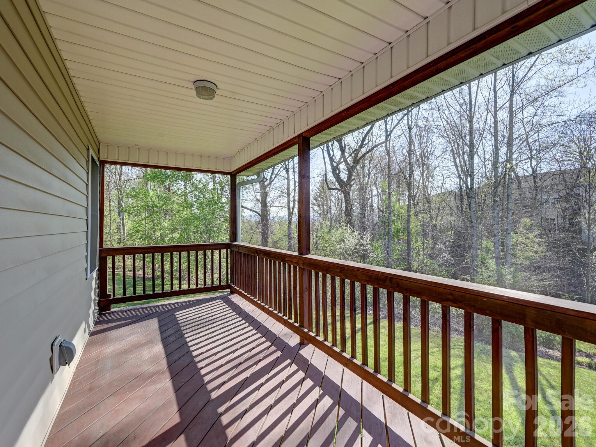 72 Creeks End Circle Mills River NC 28759