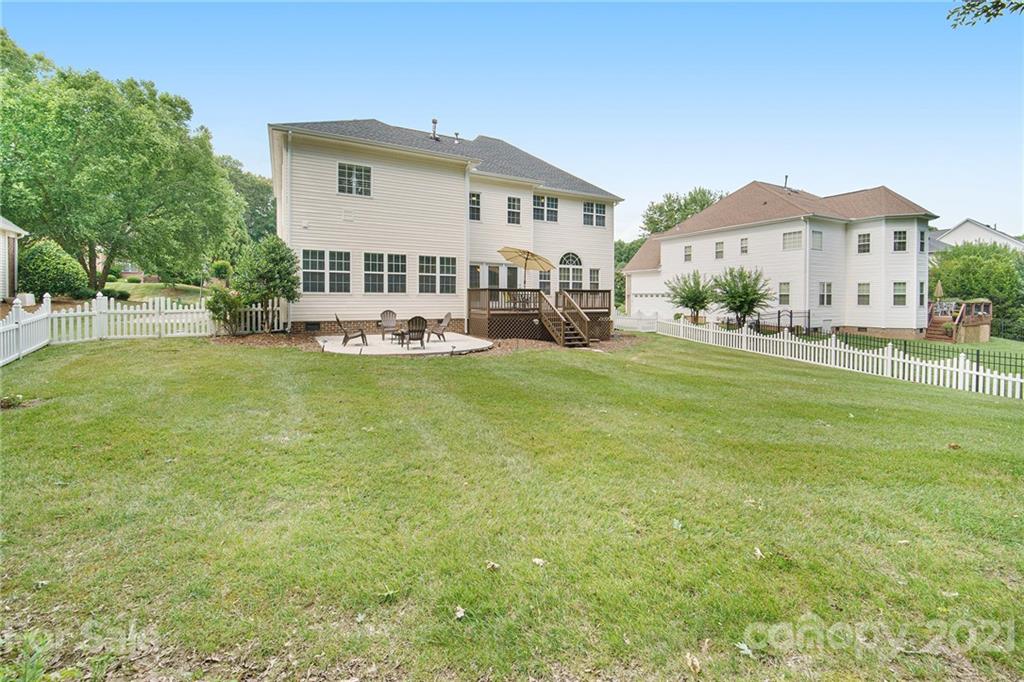 1715 Sanridge Wind Lane Charlotte NC 28262