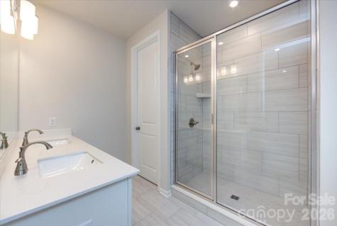 6001 Longar Lane Charlotte NC 28269