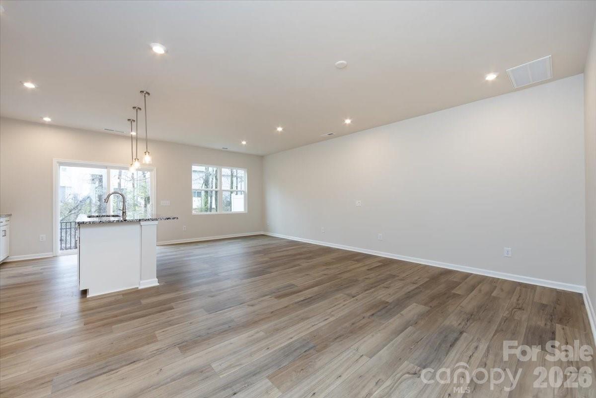 6001 Longar Lane Charlotte NC 28269
