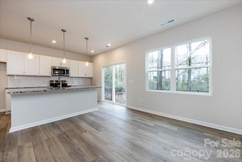 6001 Longar Lane Charlotte NC 28269