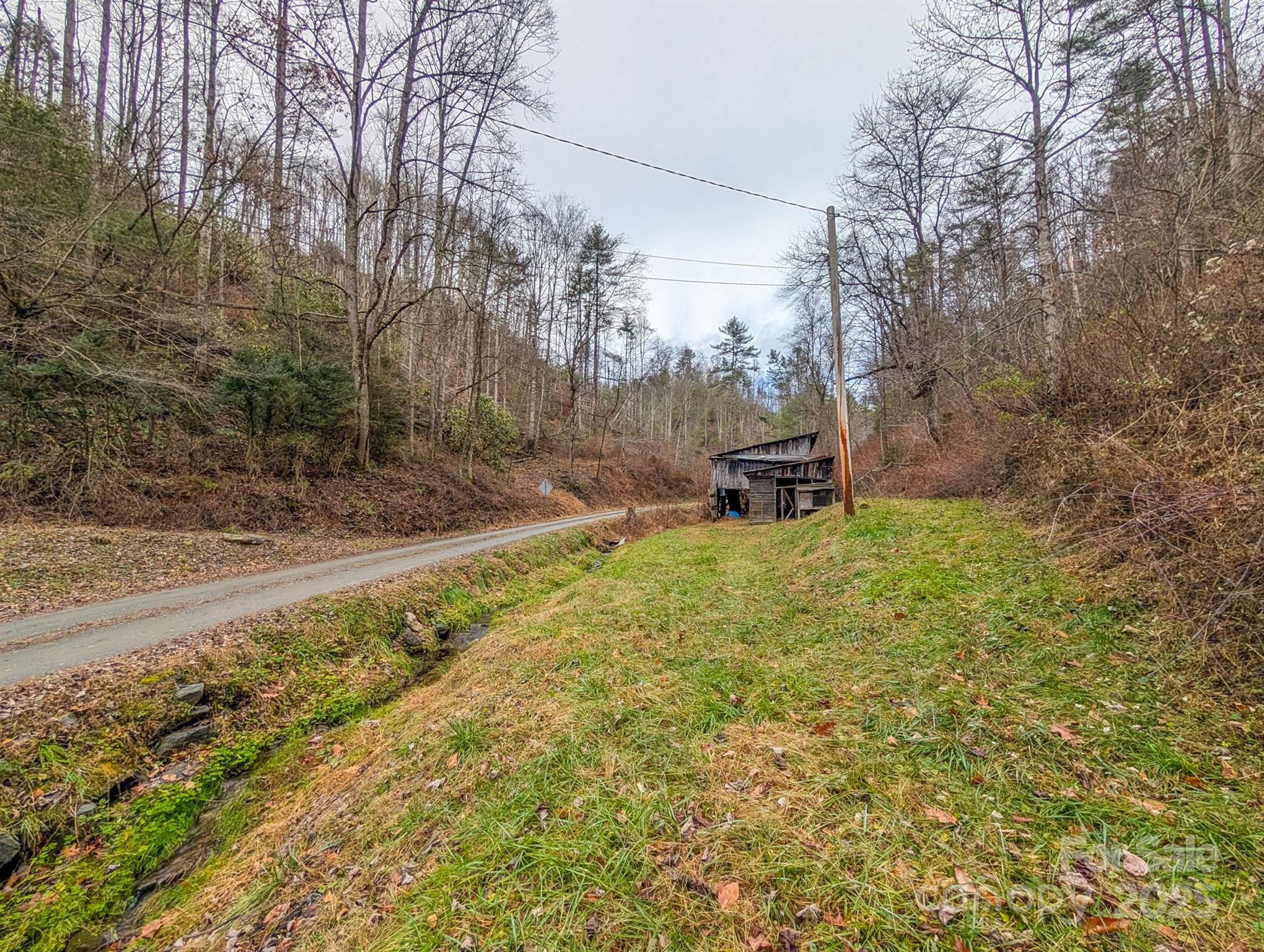 77 Griffith Branch Road Green Mountain NC 28740