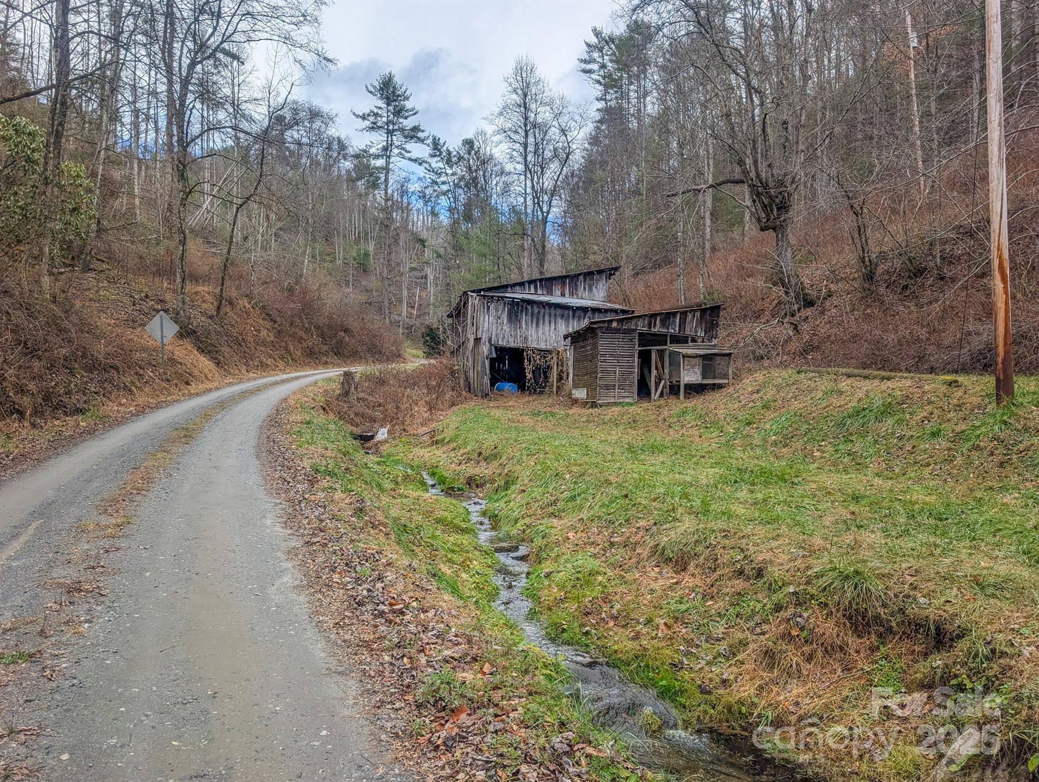 77 Griffith Branch Road Green Mountain NC 28740