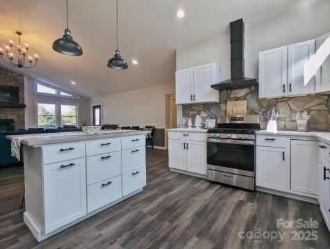 600 Pinewood Drive Waynesville NC 28786