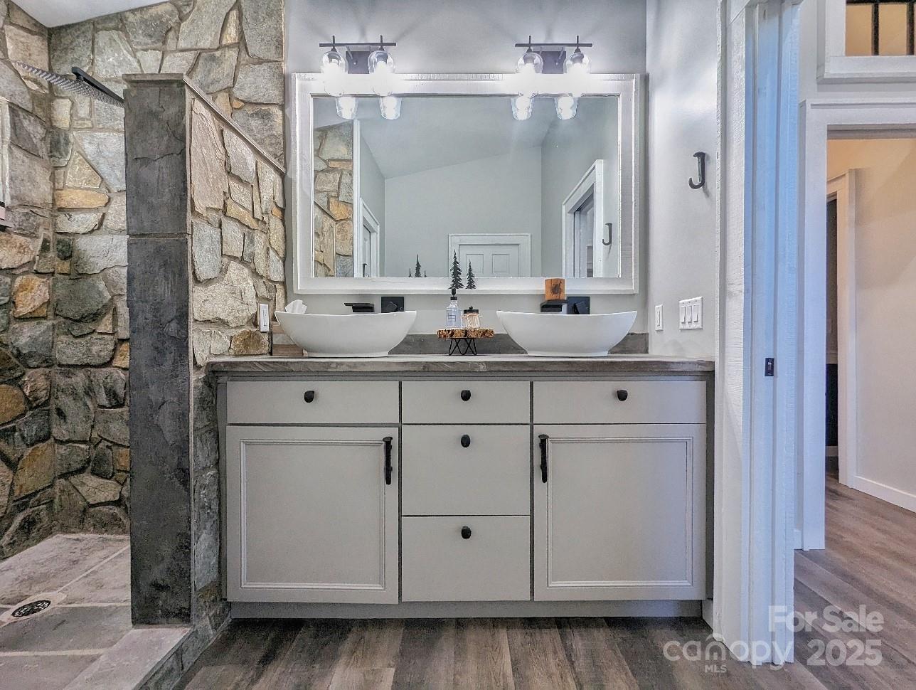 600 Pinewood Drive Waynesville NC 28786